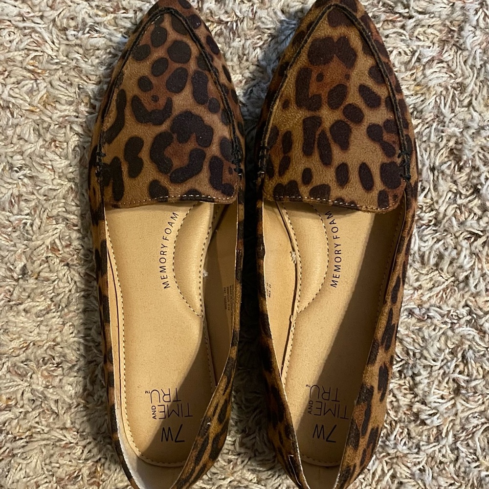 Leopard flats